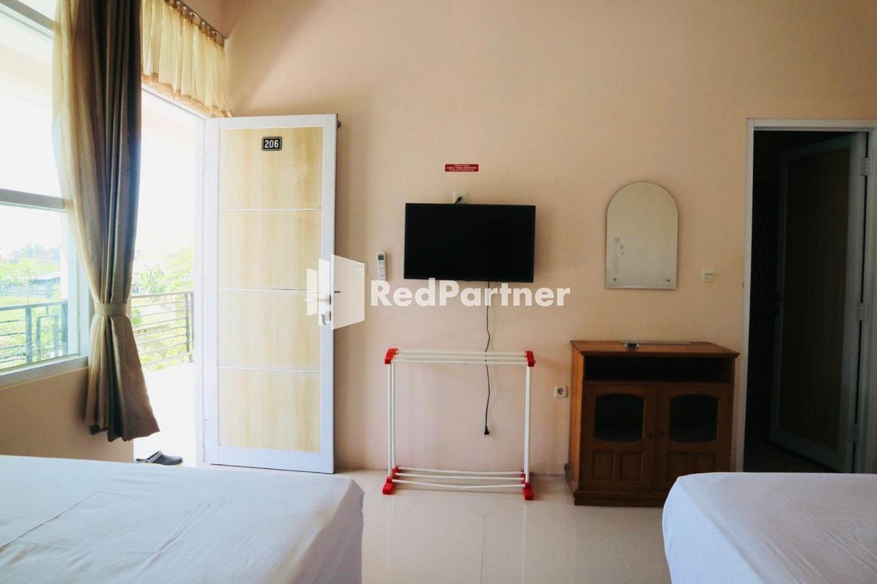 Wisma Suci Syariah Polewali Mandar Mitra Reddoorz Matakali Экстерьер фото