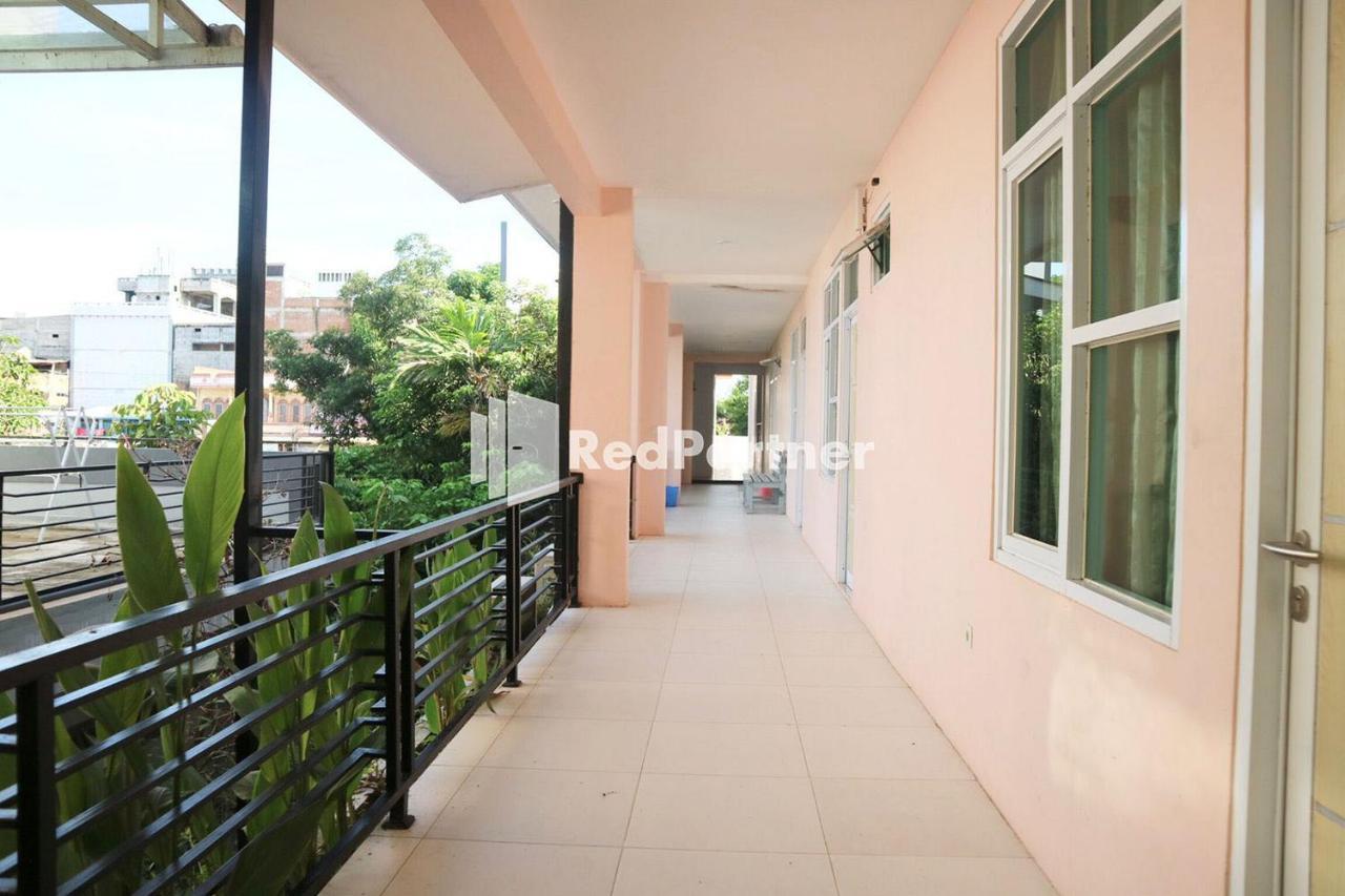 Wisma Suci Syariah Polewali Mandar Mitra Reddoorz Matakali Экстерьер фото